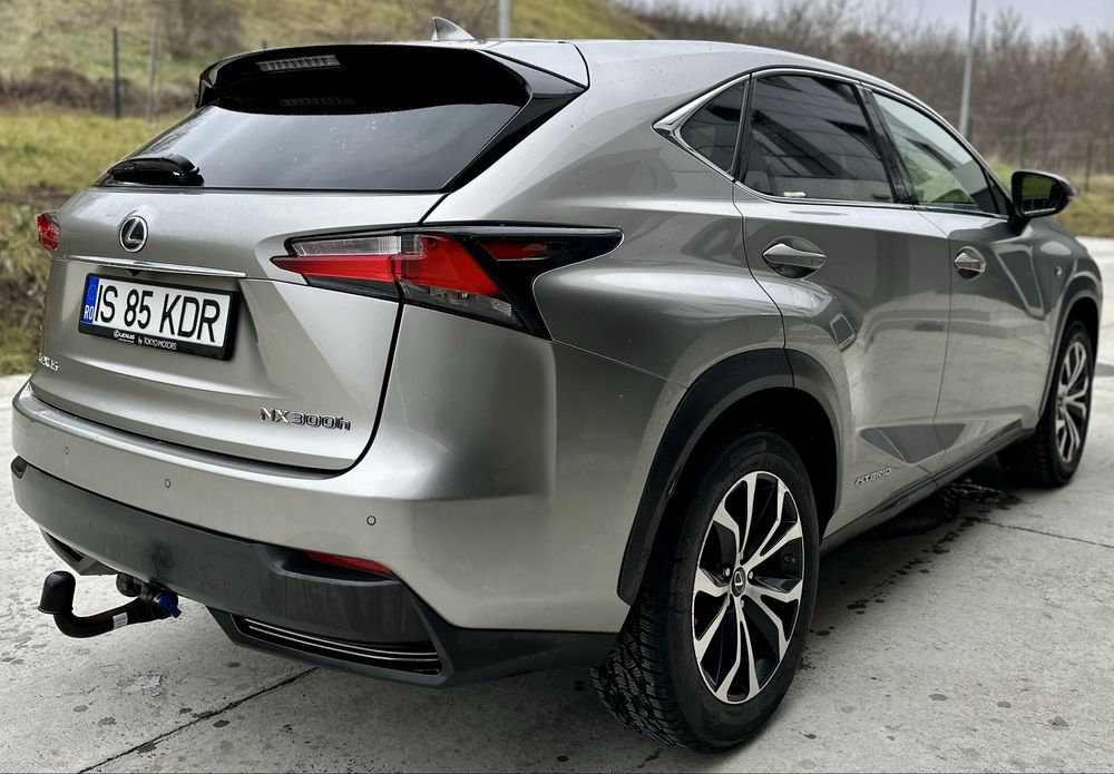 Lexus NX 300h F-sport awd