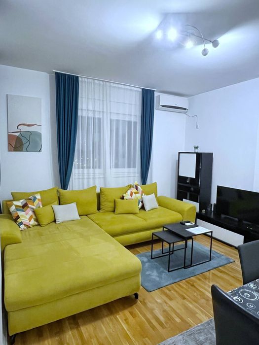 Тристаен обзаведен апартамент под наем в кв. Дианабад