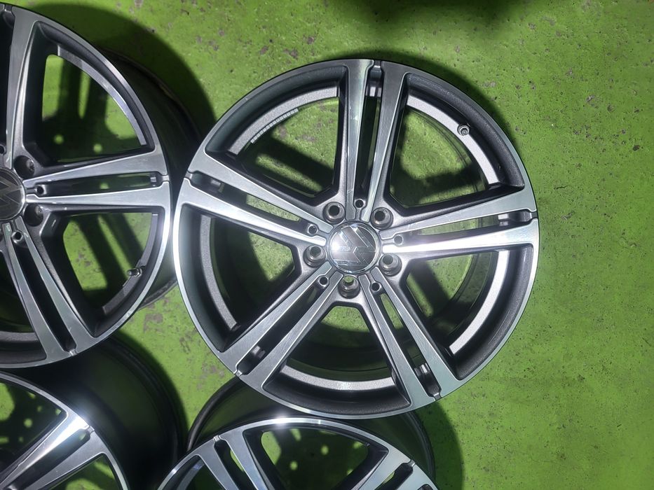 18 5x112 Vw Passat Tiguan Touran Caddy лети джанти 5х112