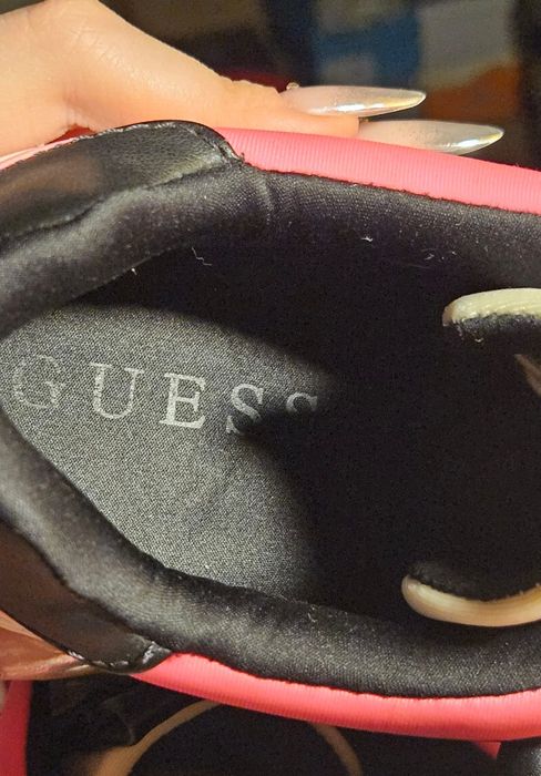 Adidași guess purtați doar o data