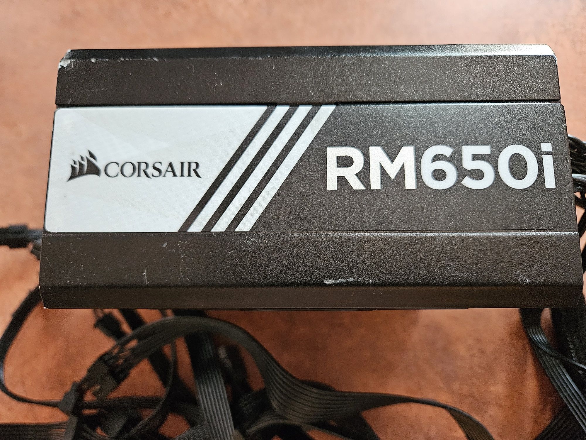 Sursa PC Corsair RMi Series RM650i 650W 80+ Gold full modulara