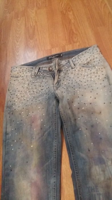 Джинсы женские продам