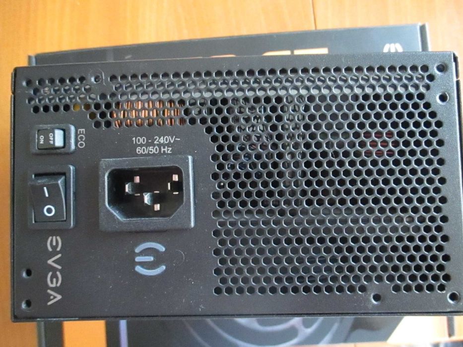 Мoдулно захранване EVGA SuperNOVA 650 G5 80 Plus Gold 650W, ATX 2.4