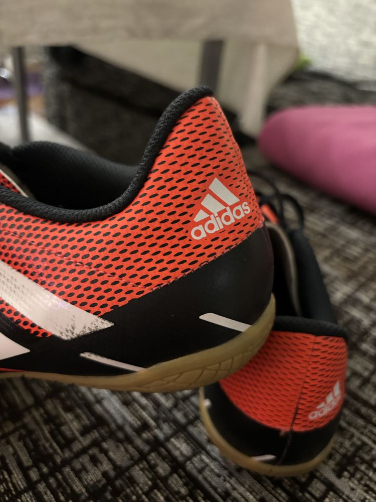 Футболни обувки Adidas Номер 43.5