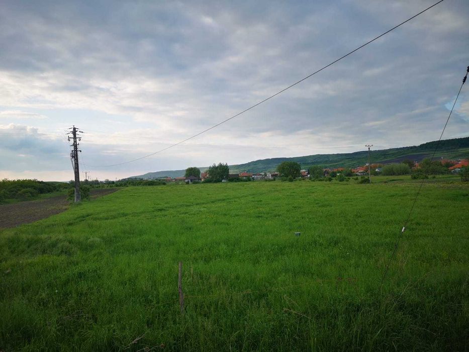 Teren intravilan de vanzare