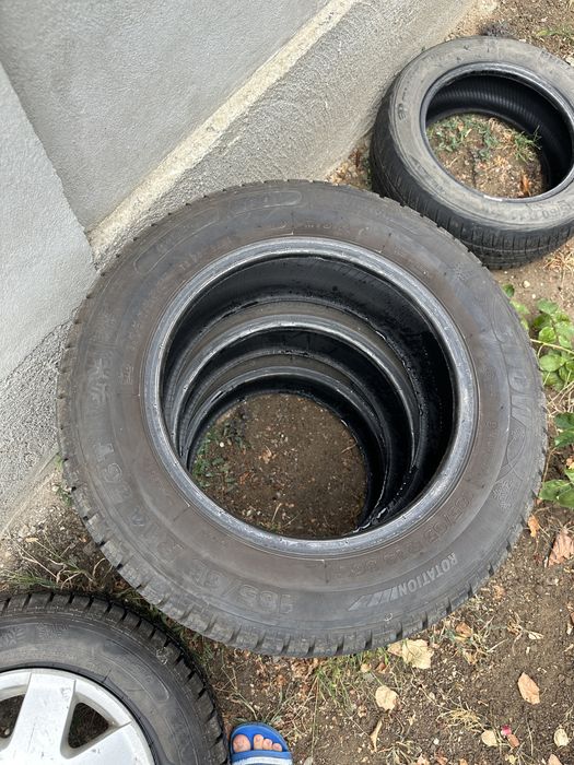 4 Cauciucuri de iarna + cauciuc de rezerva m+s