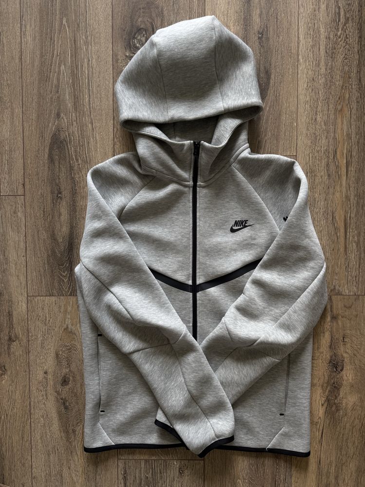 Nike Tech Fleece Сив, Тъмносин и сиво с тъмносиво