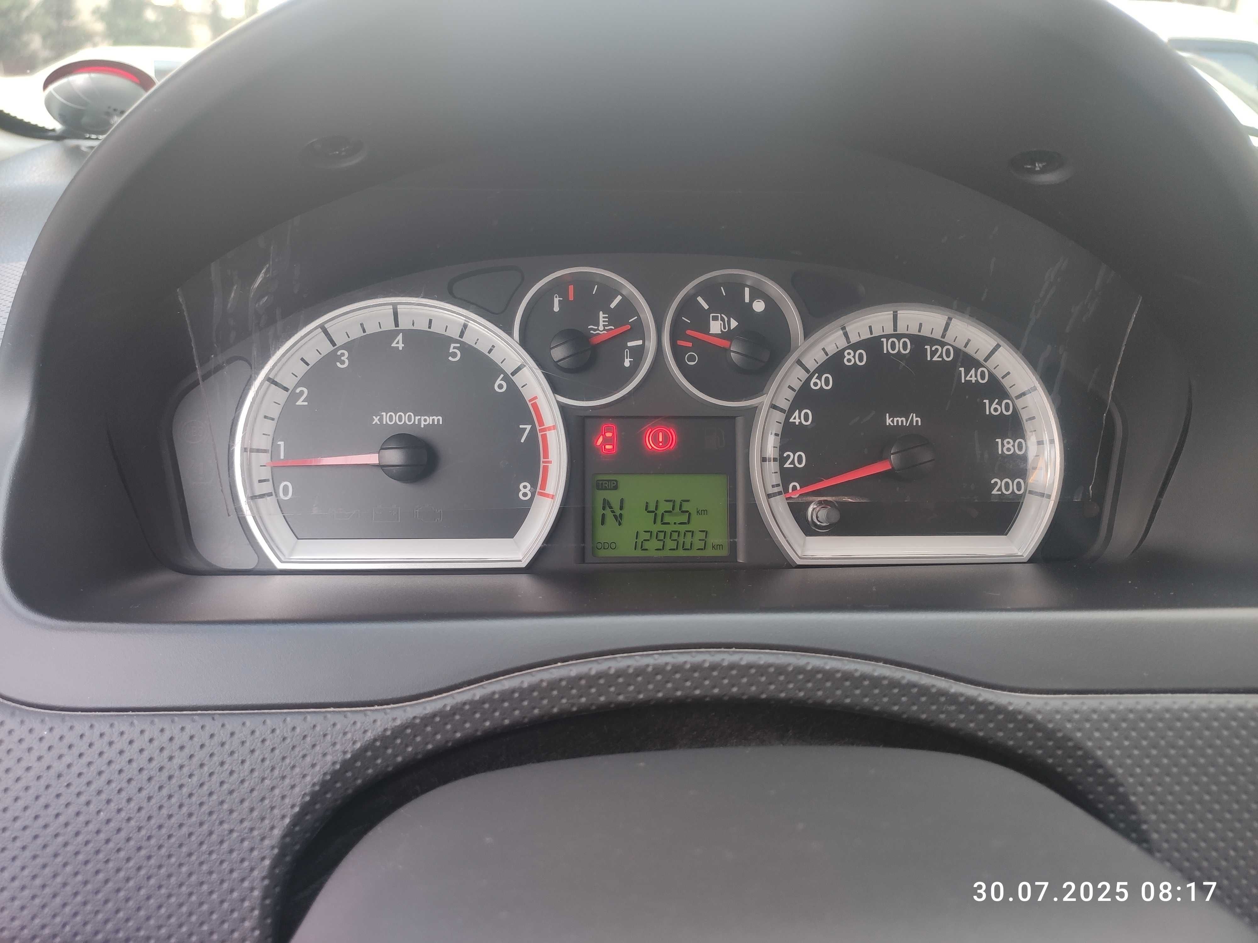 Nexia-3 avtomat 4-pok metan 2018-yil 130000 probeg kraska TOZZA 1 qo'l