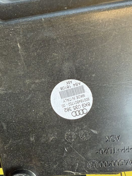 Бас колона буфер субуфер Audi A4 B8 комби обикновен 8k9035382