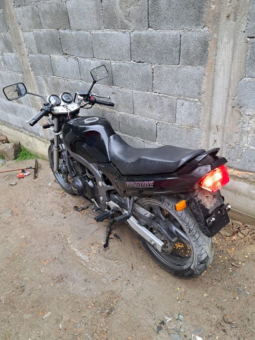 Vând motocicleta De 500cm