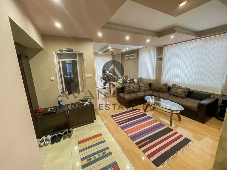 оф.24199 Тристаен обзаведен/ Белите брези