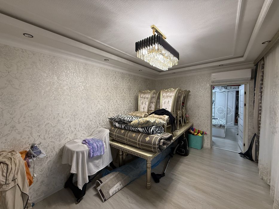 Қозирабод махаллада 1,85 сотихли ховли сотилади