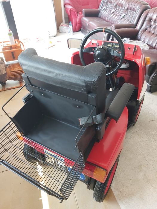 Scuter (Carut)electric pentru persoane cu dezabilitati
