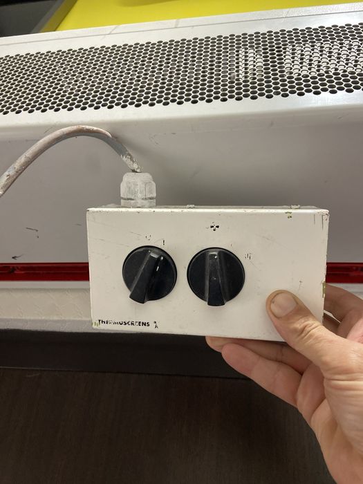 Perdea de aer / aer pt intrare in magazin