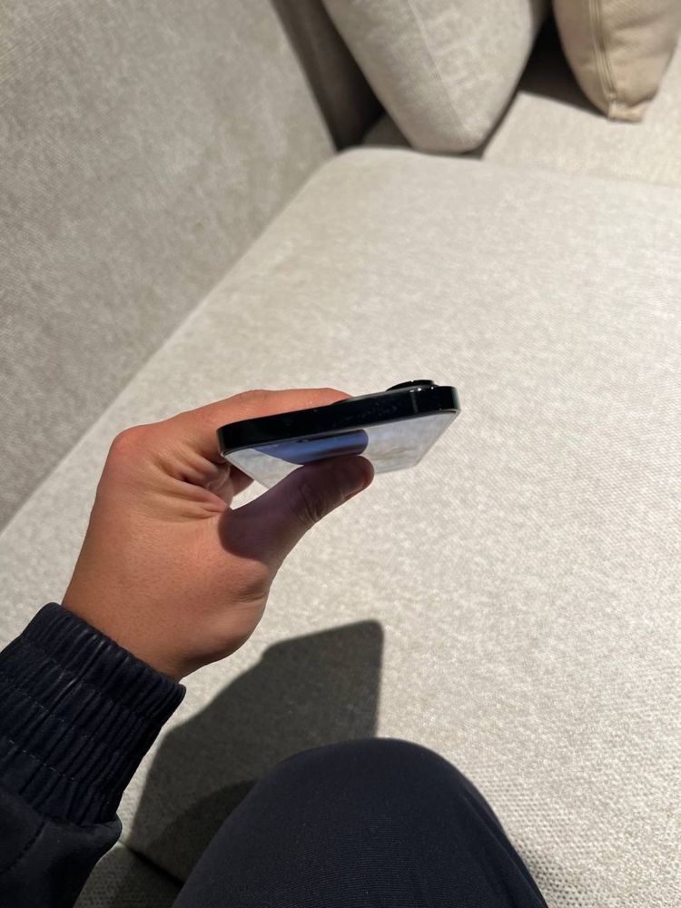 Iphone 14pro max 700$
