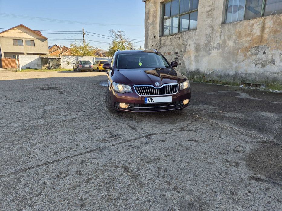 SKODA Superb 2014 1.6TDi 105 CP E5 CutieAut Clima Navi Prim Proprietar