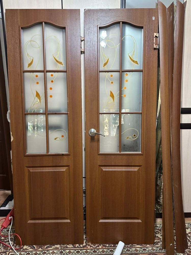 Продам двери, б/у.