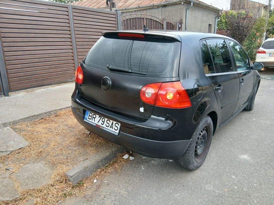VOLKSWAGEN golf 5 benzina 1.6din 2005,propietar