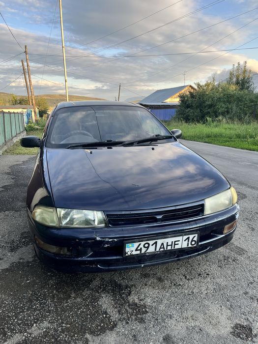 Toyota Carina 1995 год
