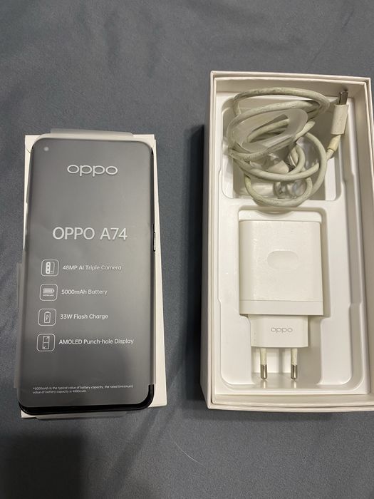 Продам телефон в отличном состоянии , в пользований был 1,5 года,