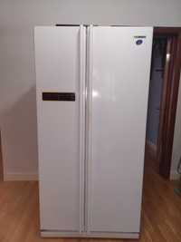 Бытовая техника  холодильник двухкамерный