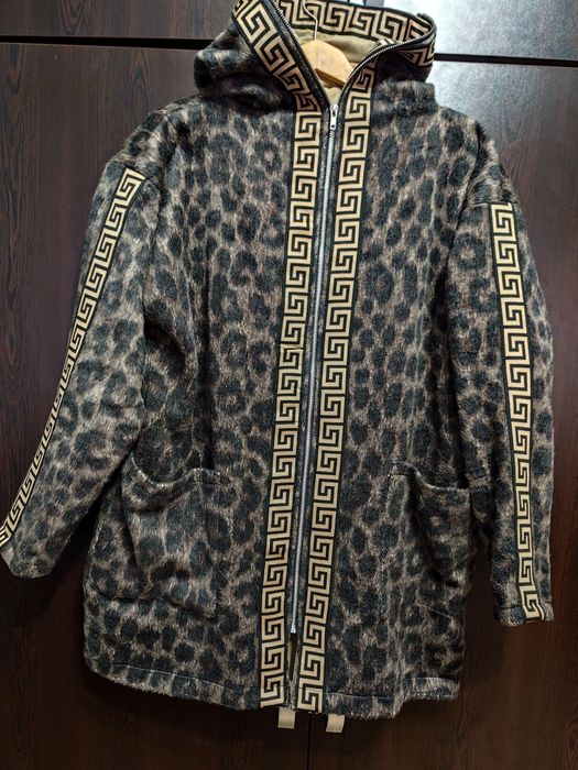 Дамско палто в тигрово/леопард Версаче ,с две лица