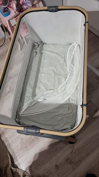 Кошара Cangaroo Amo next to me