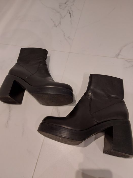 Ghete cu toc de dama din piele naturala 39