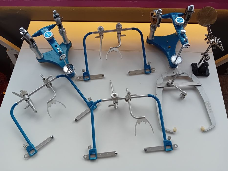 Articulator dentar arc facial Dentatus