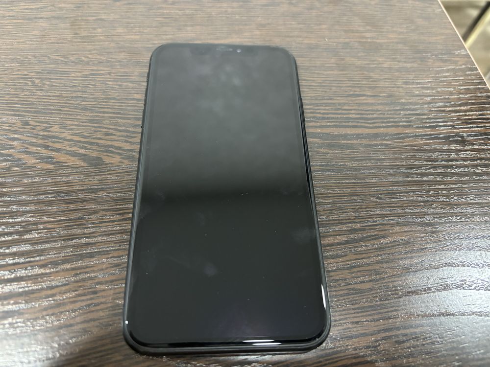 Продам айфон хр lphone xr 128 гб