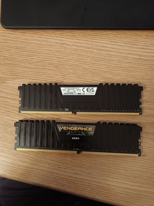 Corsair Vengeance LPX Black Kit 2x8GB DDR4 3200MHz CL16 Dual Channel