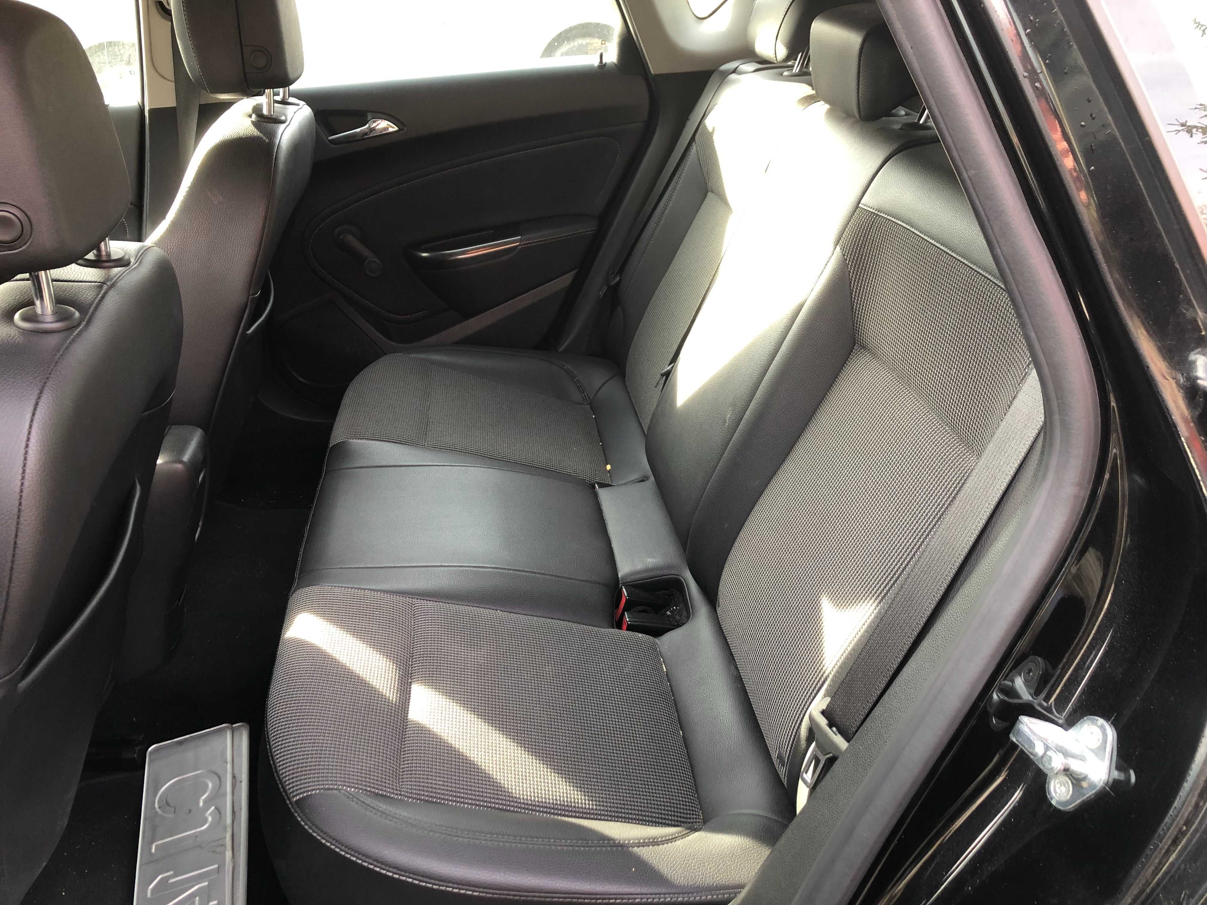 Dezmembram Opel Astra J Hatchback 1.7 CDTI A17DTJ 2009-2015
