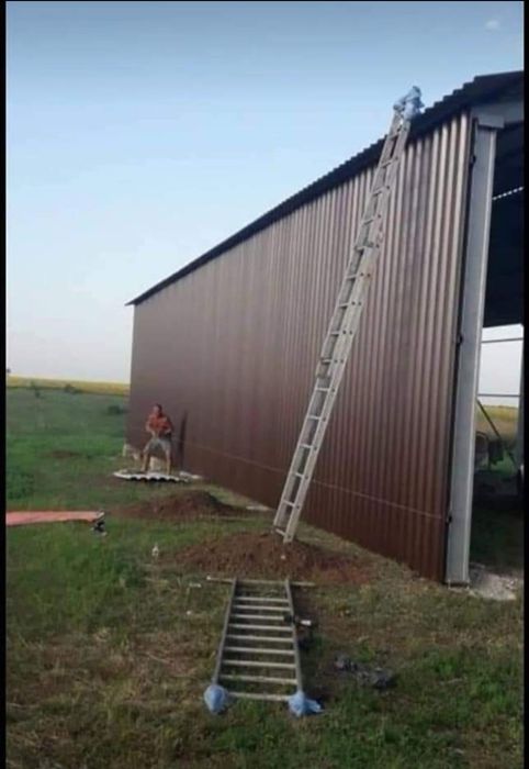 Vand hala pe structura metalica destinata pentru servicie auto,stație