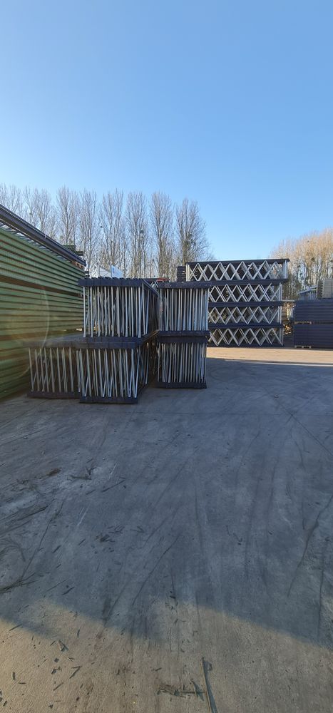 Rafturi metalice