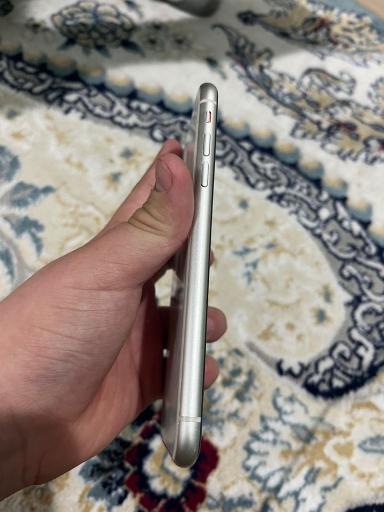 Iphone 11 хорошее состояние