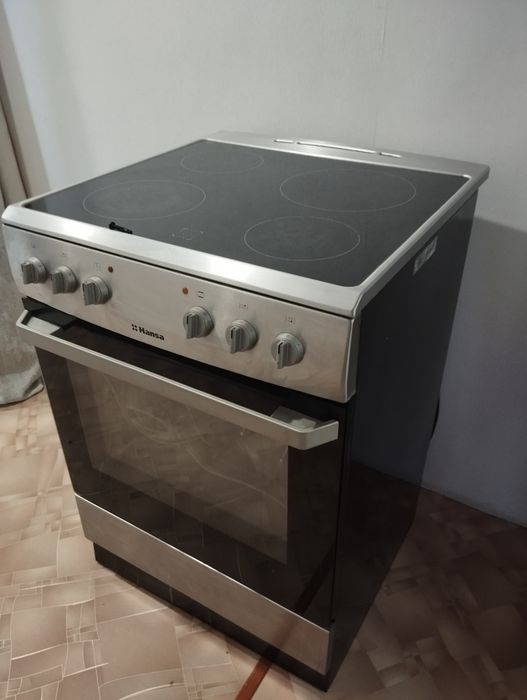 Продам плиту HANSA