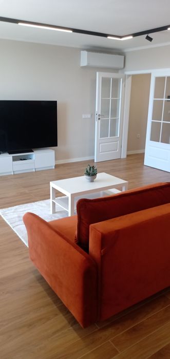 Давам под наем тристаен апартамент Варна кв.Чайка в сграда клас А