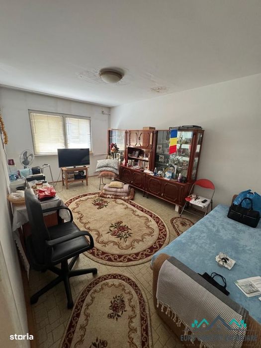 Apartament 3 camere, 55mp, decomandat – Micro 17, Galați