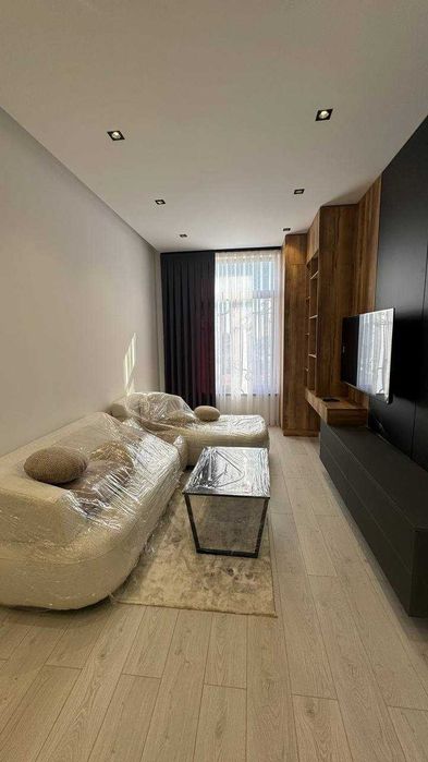 Продаётся с кадастром и рем. 2-х комнатная в ЖК «Royal House» ID: 4293