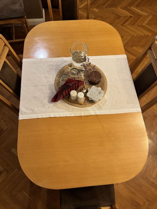 Трапезна маса разтегателна