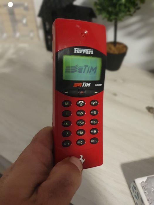 Telefon rar de colectie Hagenuk Ferrari F10 - vintage 1996
