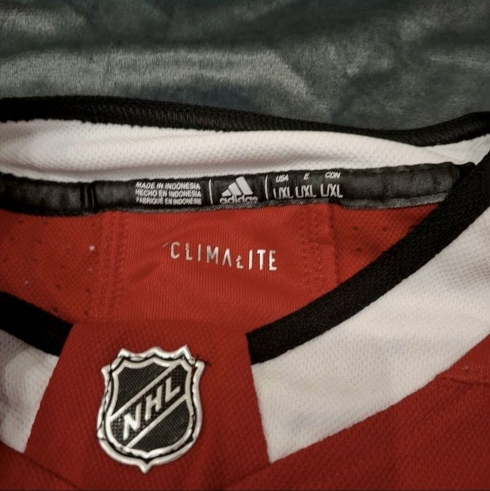 ADIDAS NHL тениска/фланелка на Chicago Blackhawks НОВА