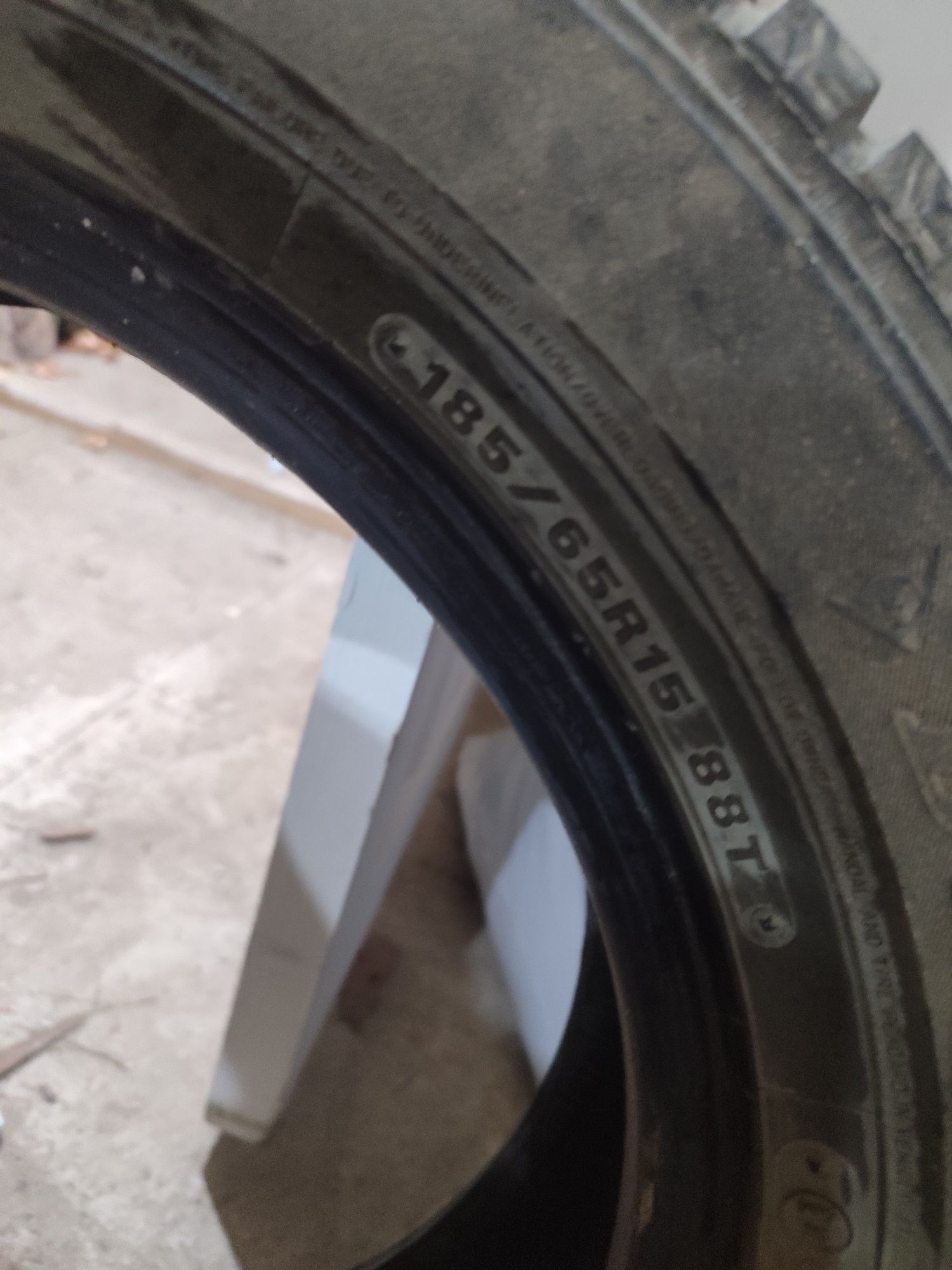Продам шины шипованые