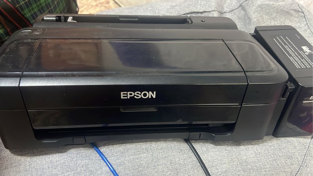 Продам принтер Epson L132