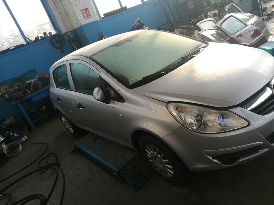 CD радио /музика /MP3  оригинално, за Тойота Ярис 2006--2010 го