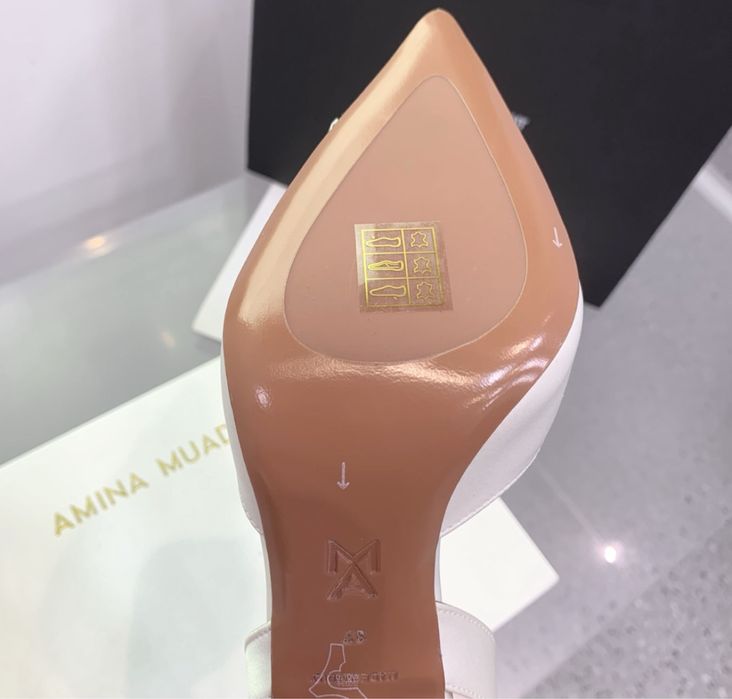 Pantofi Amina Muaddi pe comanda