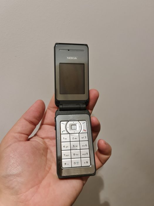 Nokia 6170 de colectie! Telefon vechi cu clapita, metalic, necodat