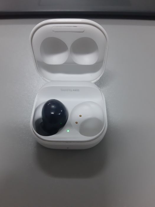 Наушники Samsung левая сторона