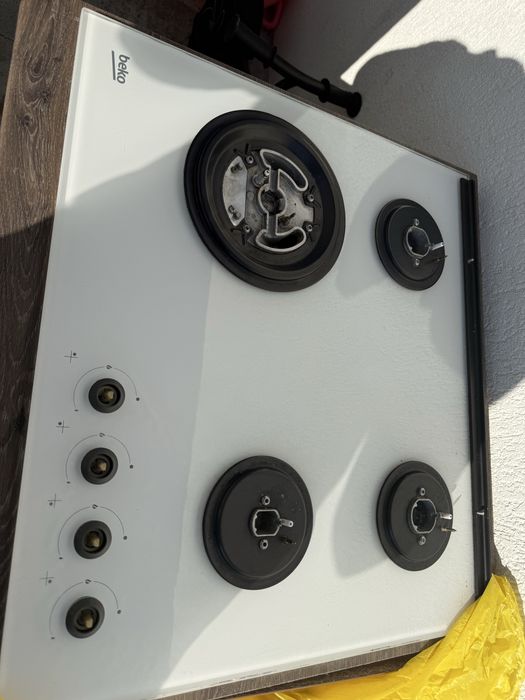 Plita incorp Beko sticka alb