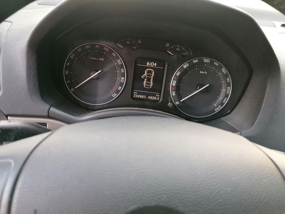 Dezmembrez skoda octavia 2 combi 1,6 benzină  cod motor BGU 75kw